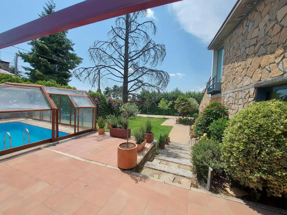 Fantástica vivienda con amplio jardín y piscina Cercedilla Exterior foto